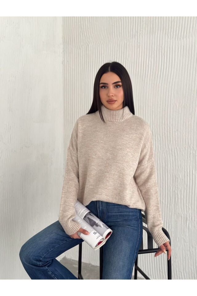 Örme Boğazlı Düz Triko Kazak